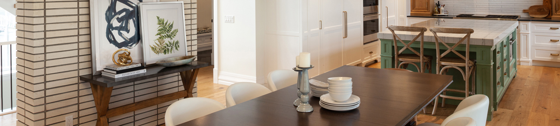 Wolf Custom Homes Waters Edge Dining Area